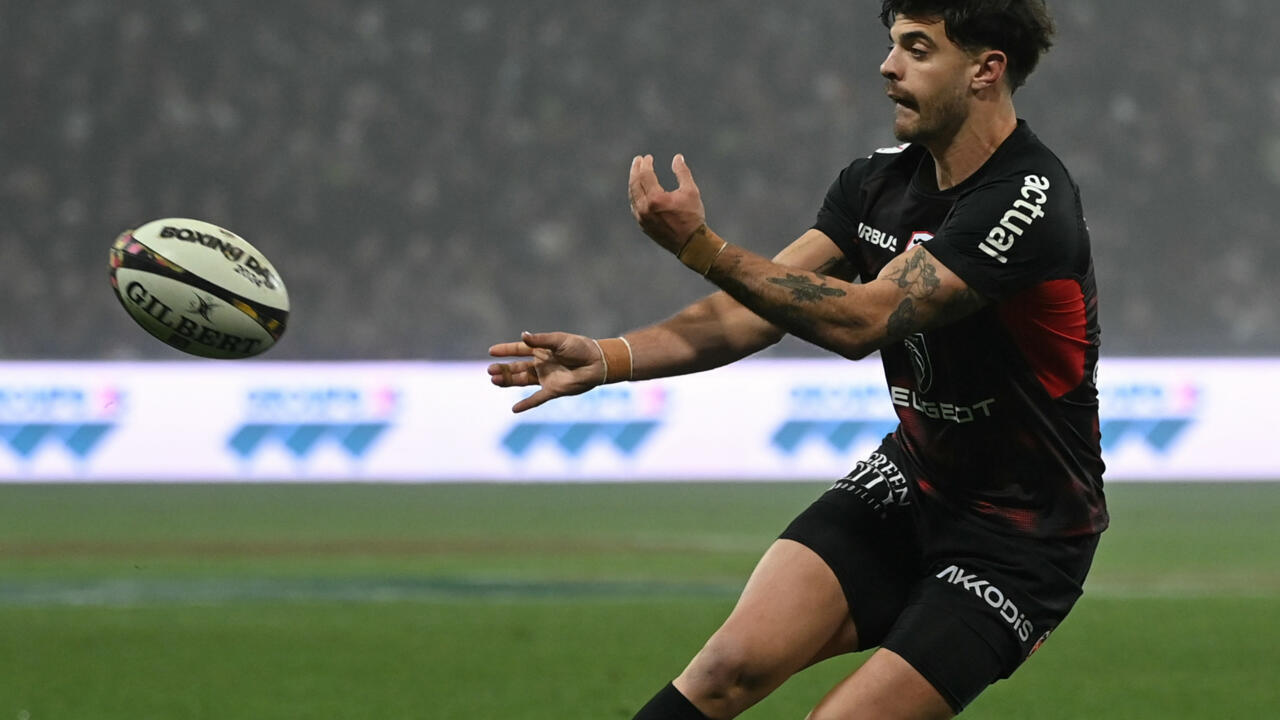 Toulouse claim summit at halfway point in Top 14